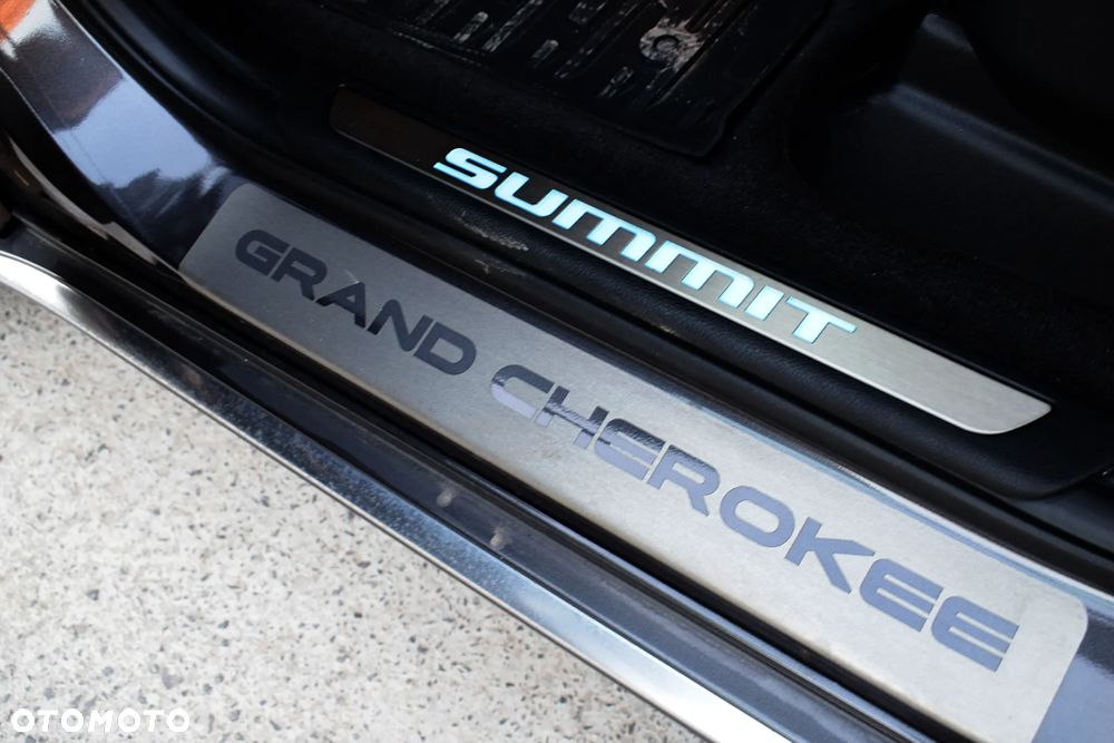 Jeep Grand Cherokee 3.0 CRD Summit - 24
