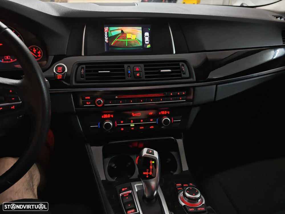BMW 520 d xDrive Line Luxury Auto - 11