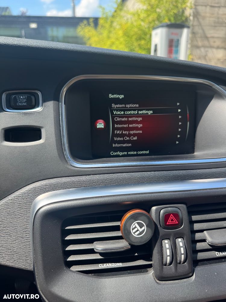 Volvo V40 D3 - 18
