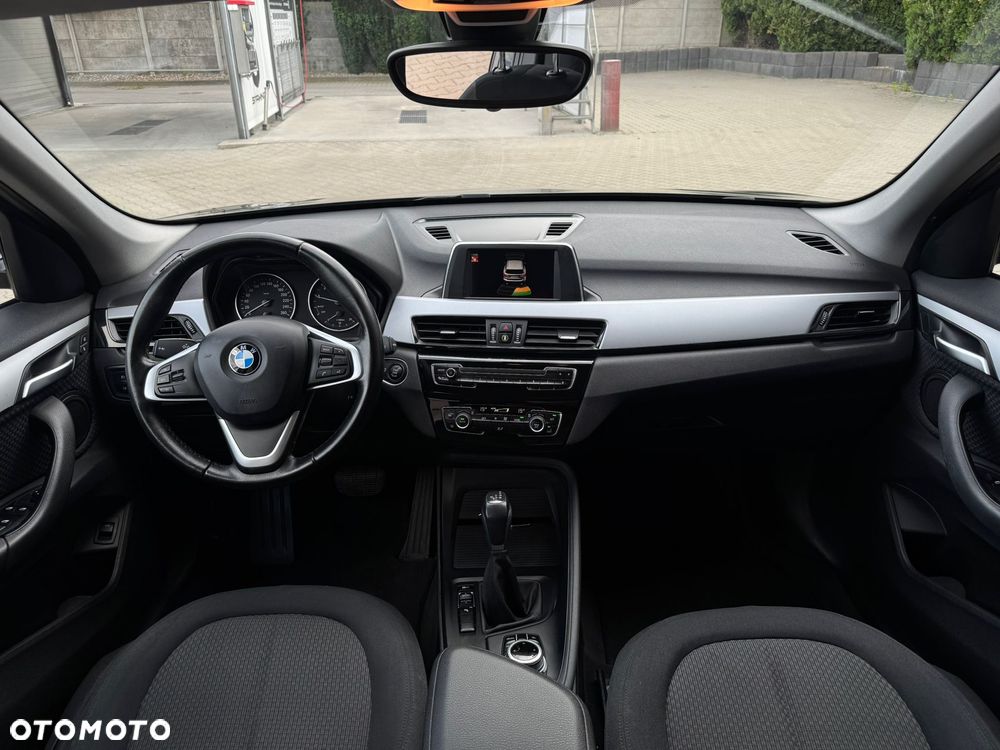 BMW X1 sDrive18i Sport Line - 19