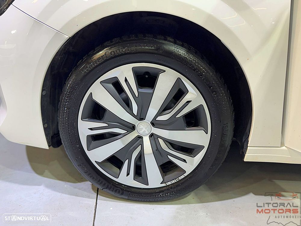 Peugeot 208 1.2 PureTech Active - 12