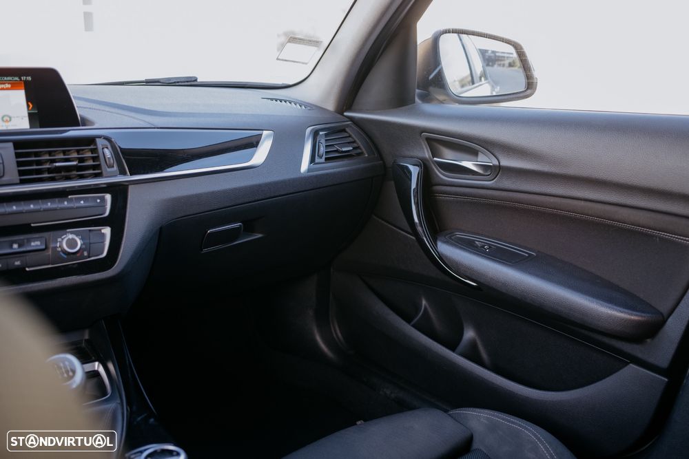 BMW 116 d Line Sport - 24