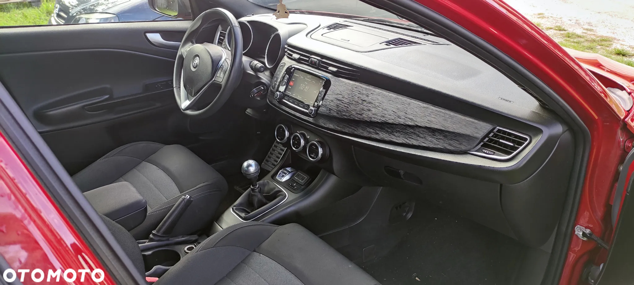 Alfa Romeo Giulietta 1.6 JTDM 16V Lusso - 14