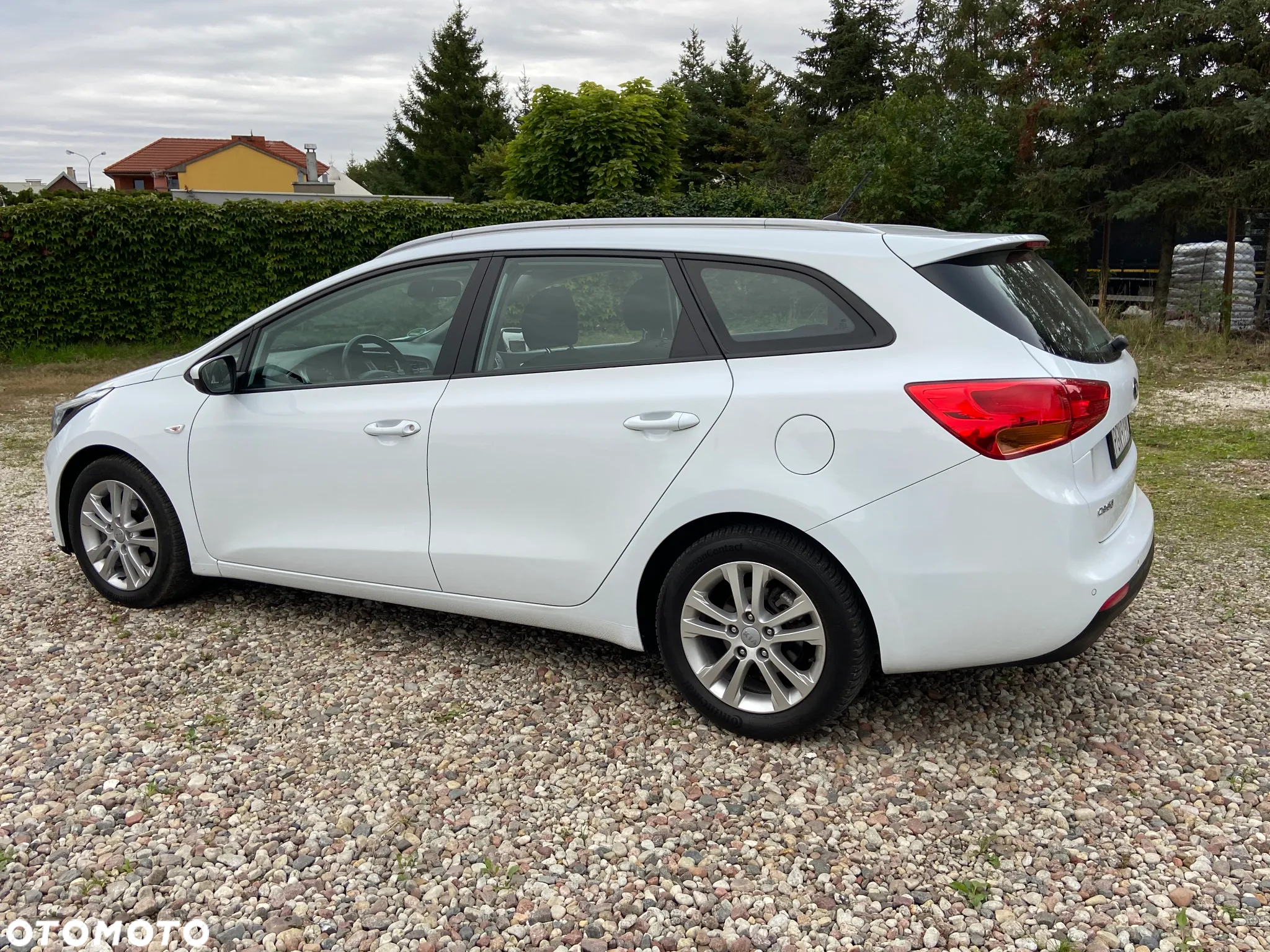 Kia Ceed - 14