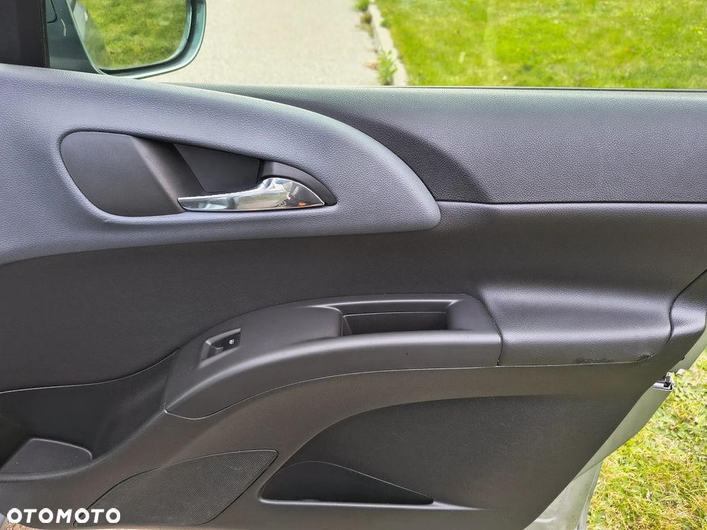 Opel Meriva 1.4 Innovation - 27