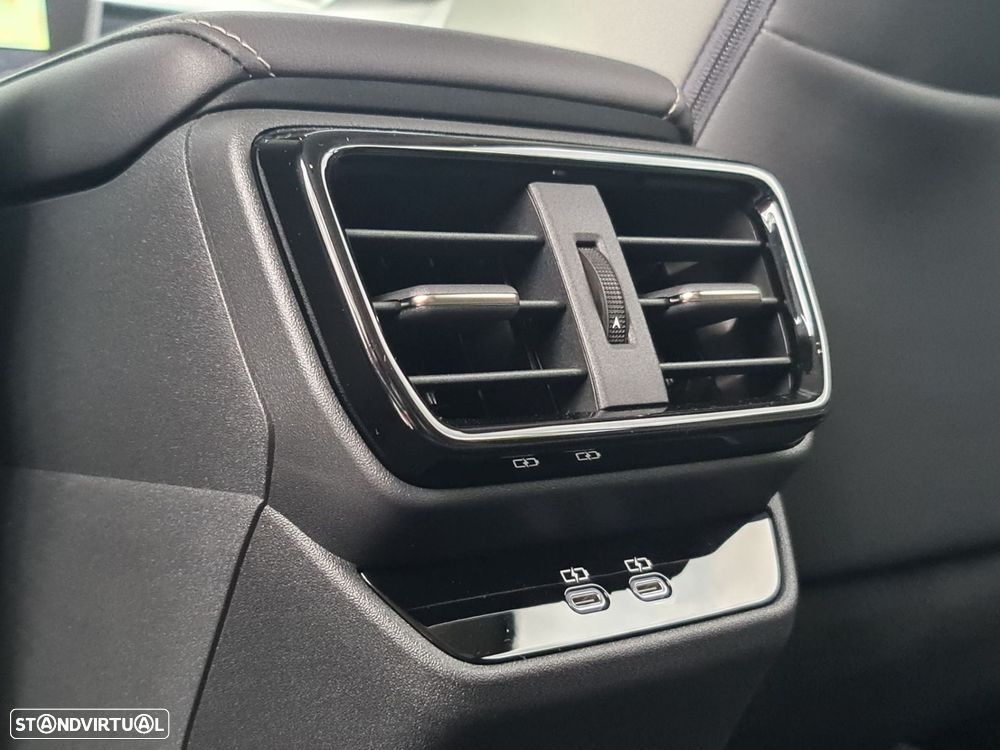 Lexus RZ 450e Executive Plus - 25