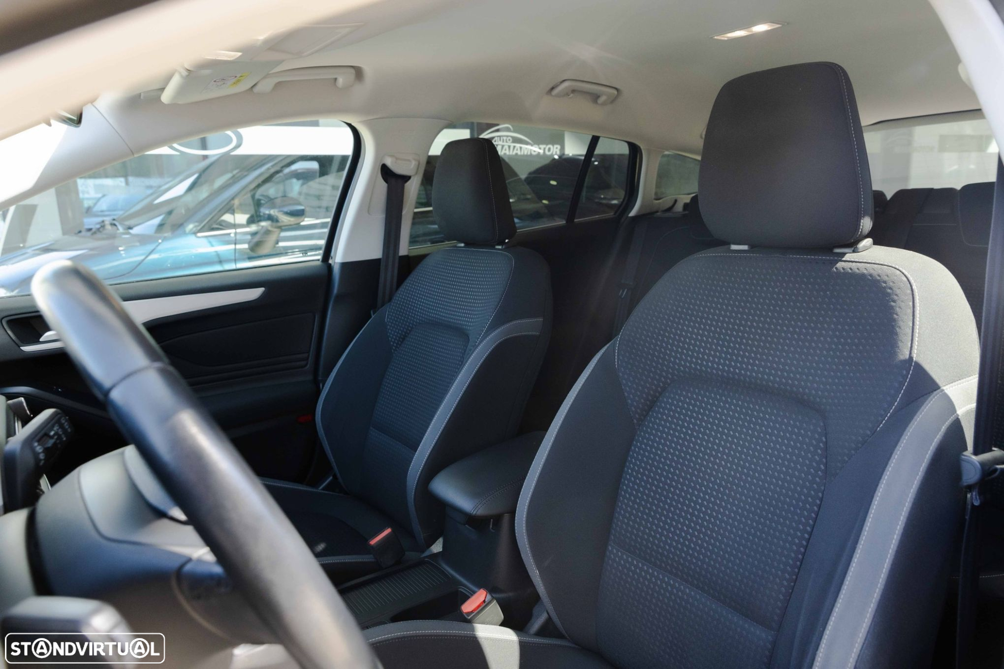 Ford Focus SW 1.5 TDCi EcoBlue Business - 11