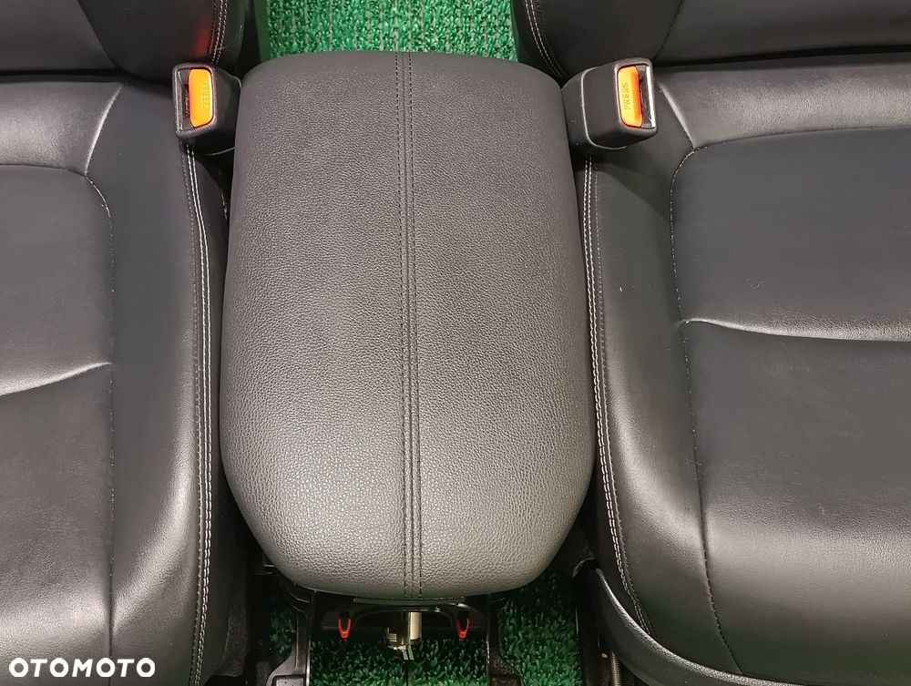 TOYOTA RAV4 2.5h od 2019r Fotele Kanapy Boczki - 3
