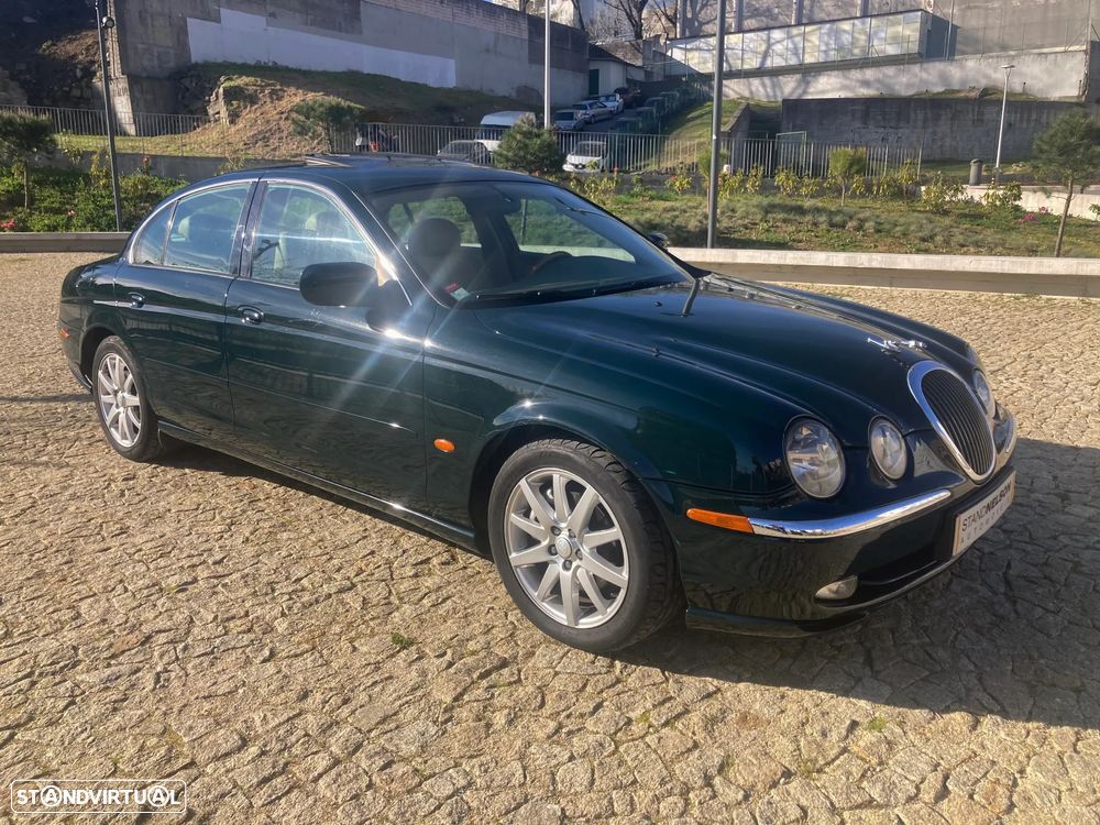 Jaguar S-Type 4.0 V8 - 12