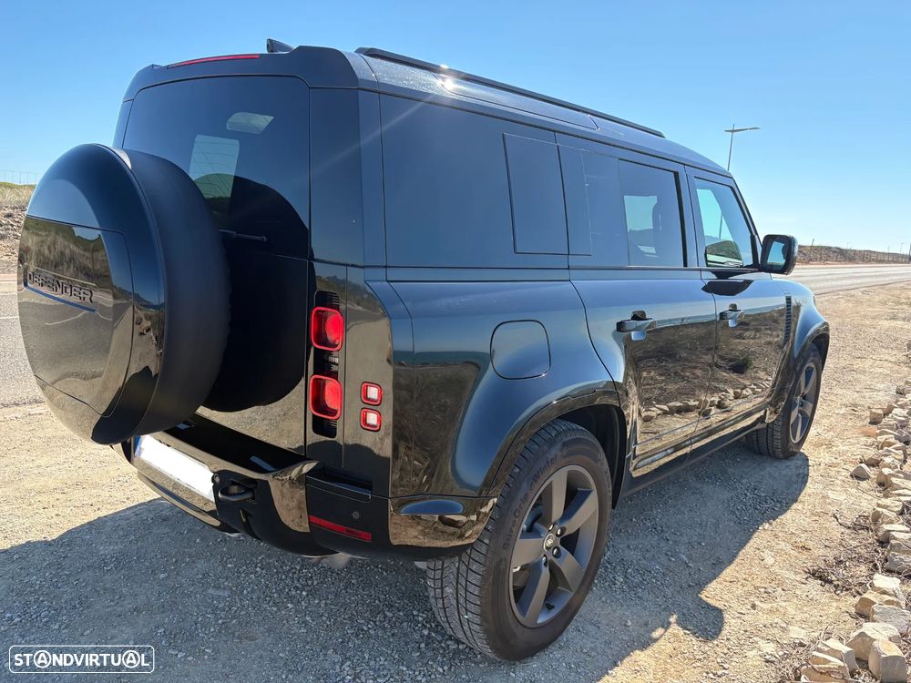 Land Rover Defender 110 P300e X-Dynamic SE - 3