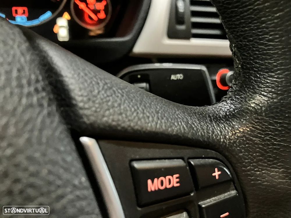 BMW 330 e iPerformance - 28