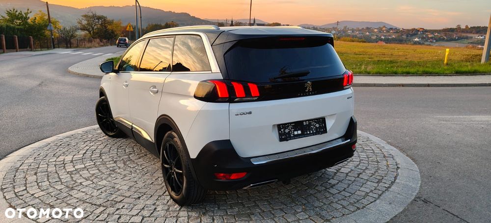 Peugeot 5008 - 5