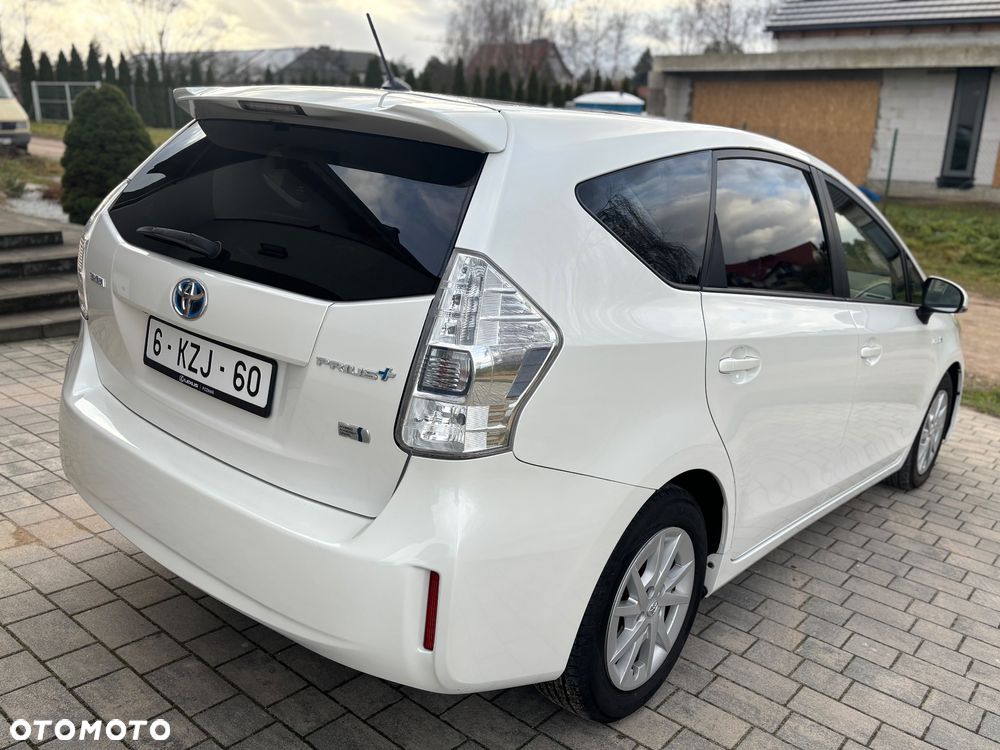 Toyota Prius 1.8 HSD Premium - 17