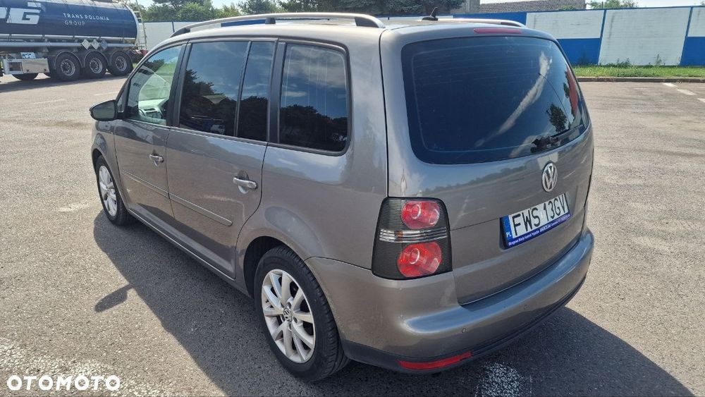 Volkswagen Touran - 7