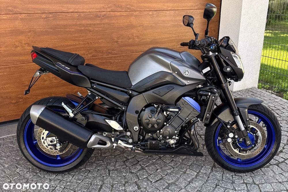Yamaha FZ8 - 2