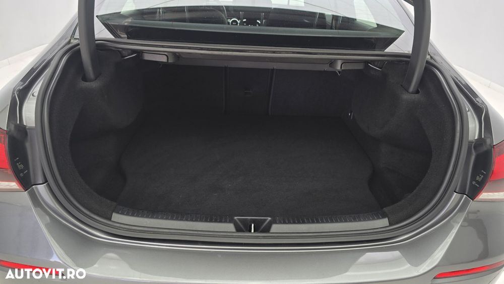 Mercedes-Benz A 250 - 25