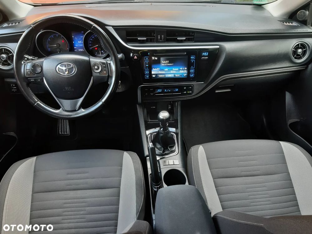 Toyota Auris - 17