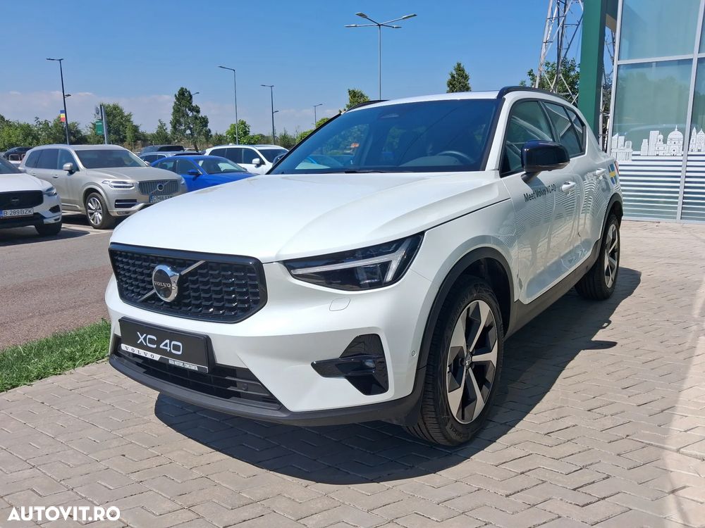 Volvo XC 40 B4 AT FWD MHEV Ultra Dark - 2