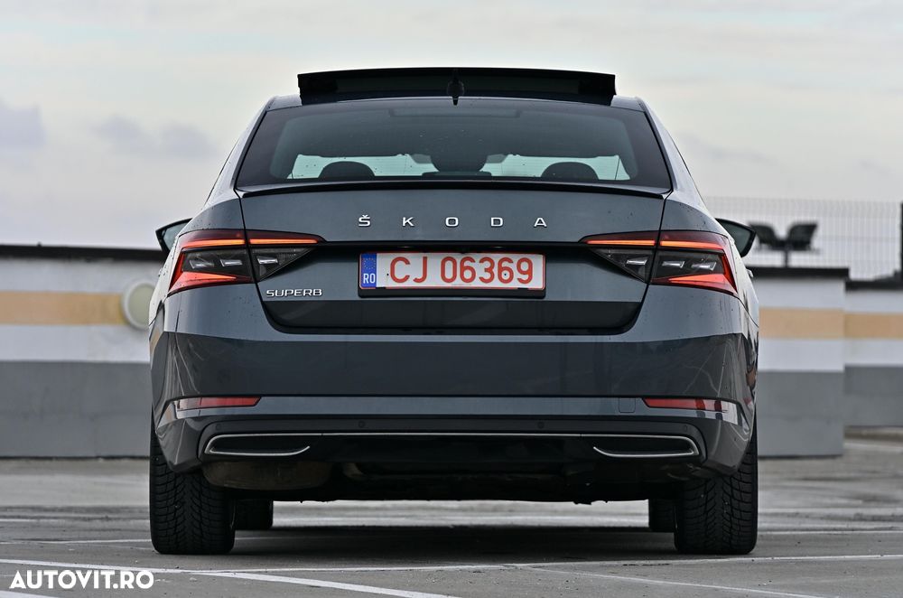 Skoda Superb 2.0 TDI DSG Sportline - 10