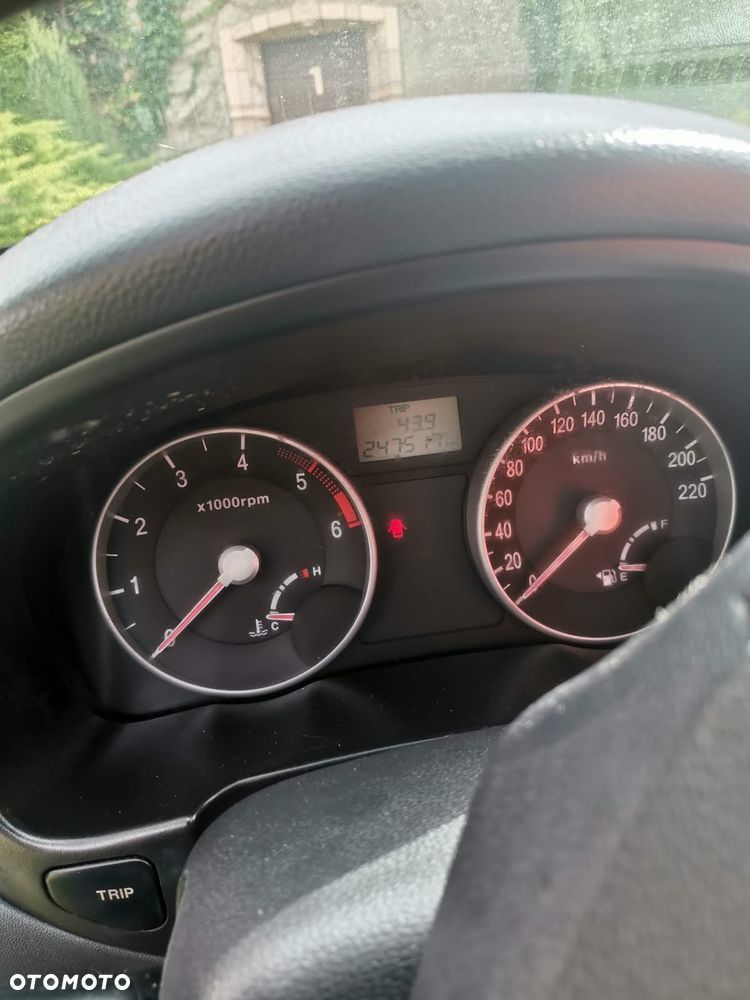 Hyundai Accent - 6