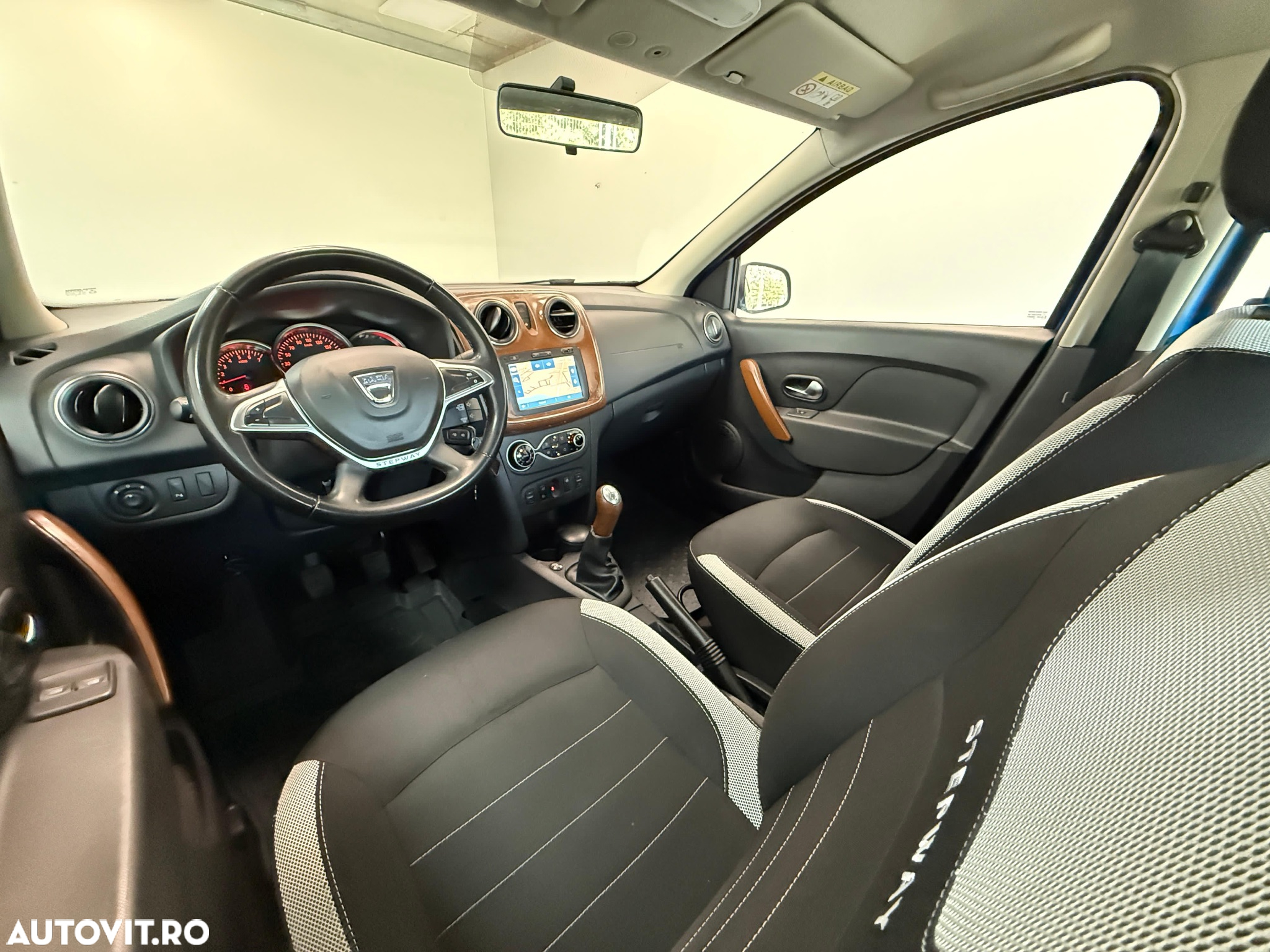 Dacia Logan Stepway TCe 100 GPL - 7