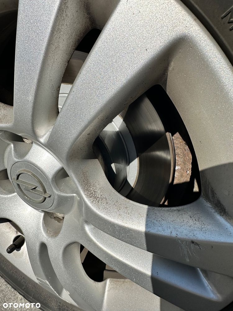 Opel Meriva 1.6 Essentia MTA - 11