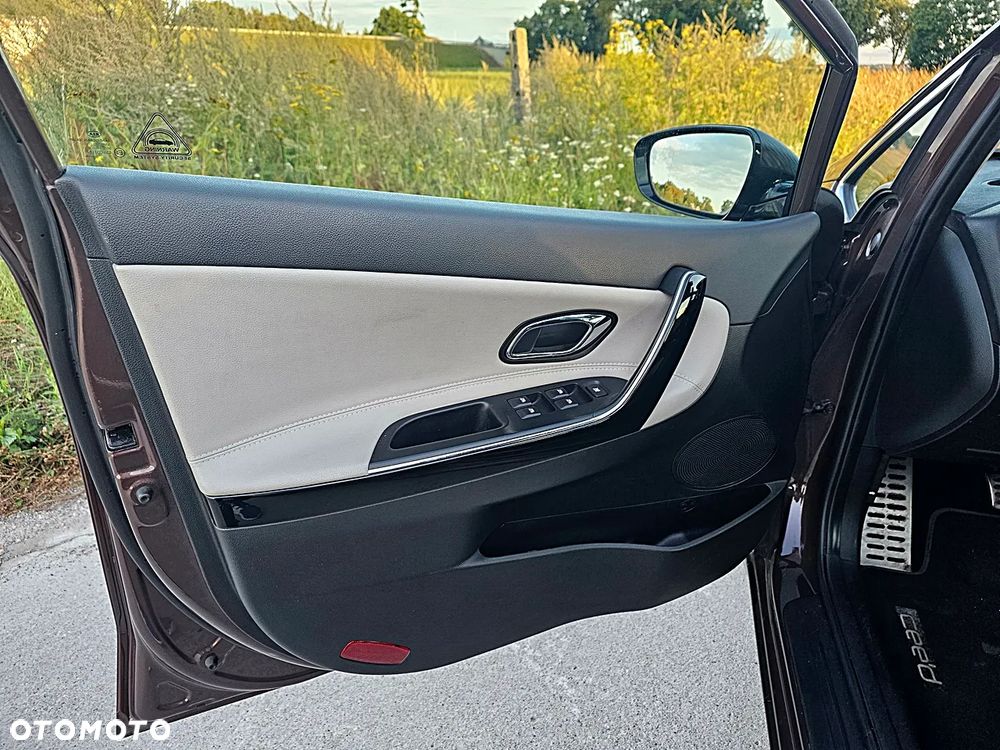 Kia Ceed 1.6 GDI Platinum Edition - 18