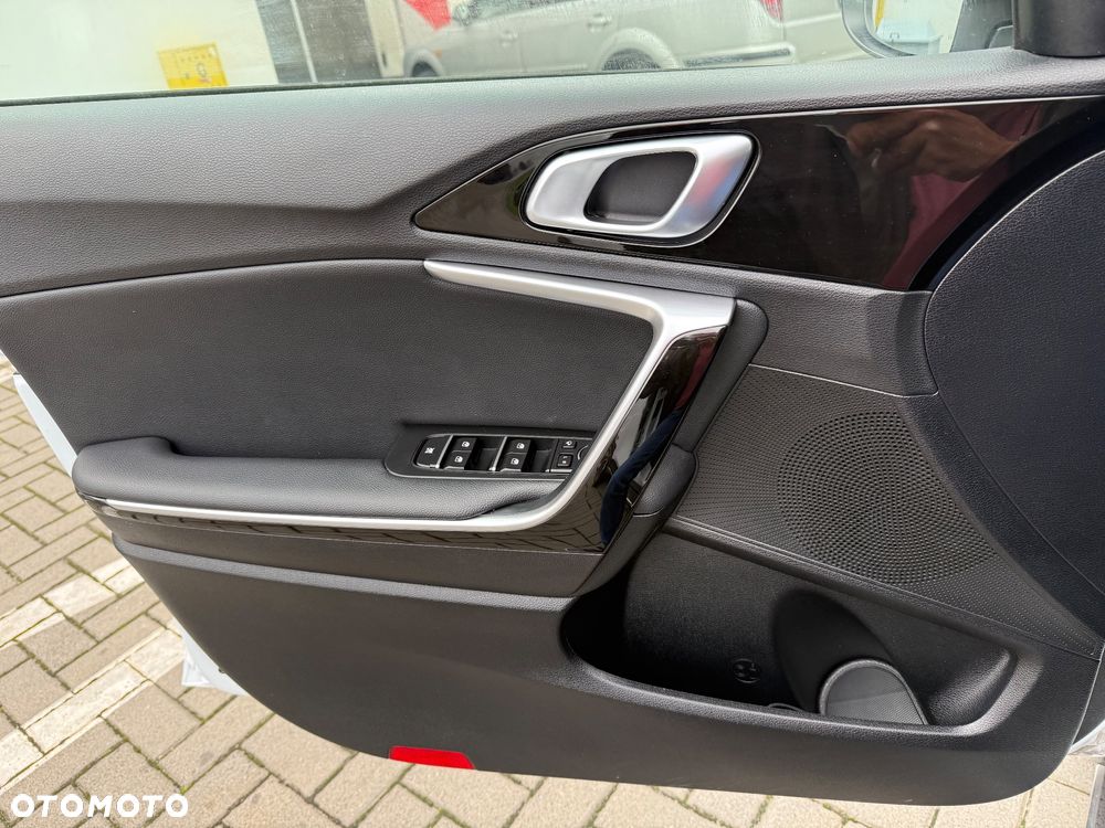 Kia XCeed 1.0 T-GDI L Business Line - 34