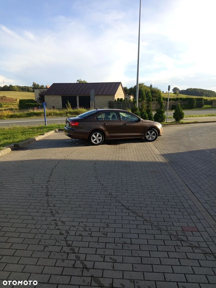 Volkswagen Jetta - 7
