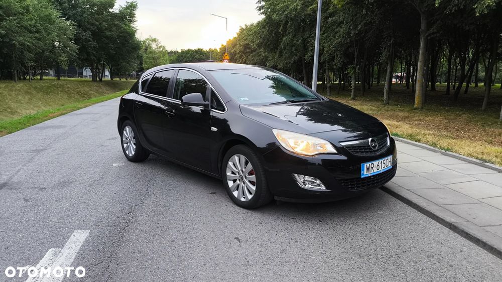 Opel Astra 1.6 Turbo Innovation - 21