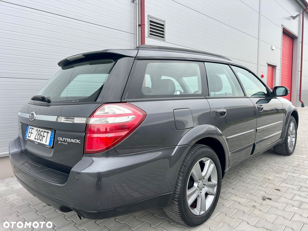 Subaru Outback 2.5i Automatik Trend - 4