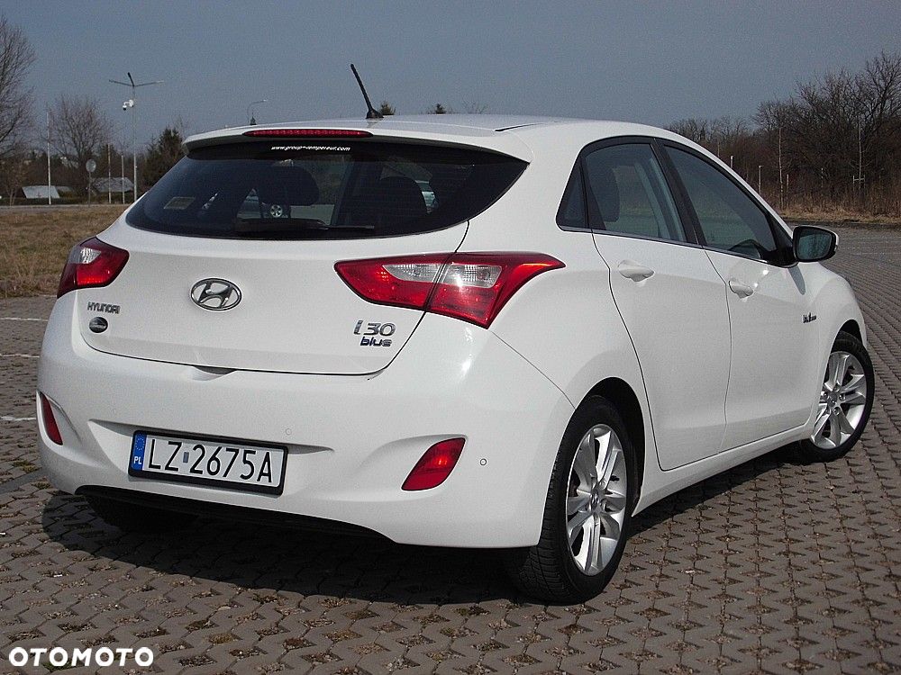 Hyundai i30 1.6 CRDi Fifa World Cup Edition - 17