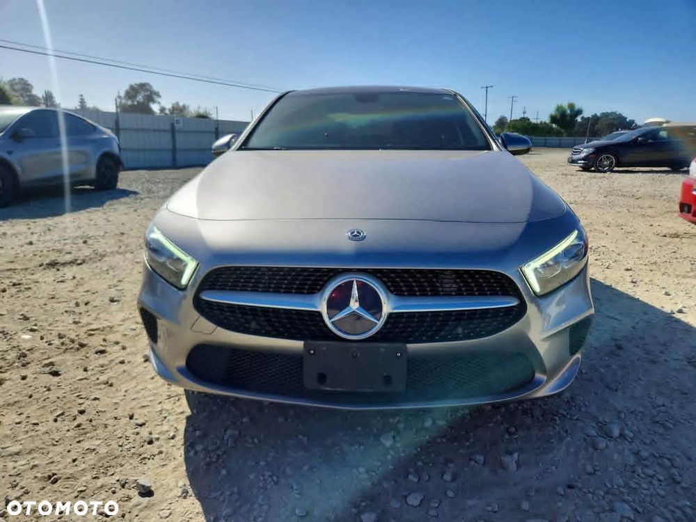 Mercedes-Benz Klasa A 220 4-Matic 7G-DCT - 3