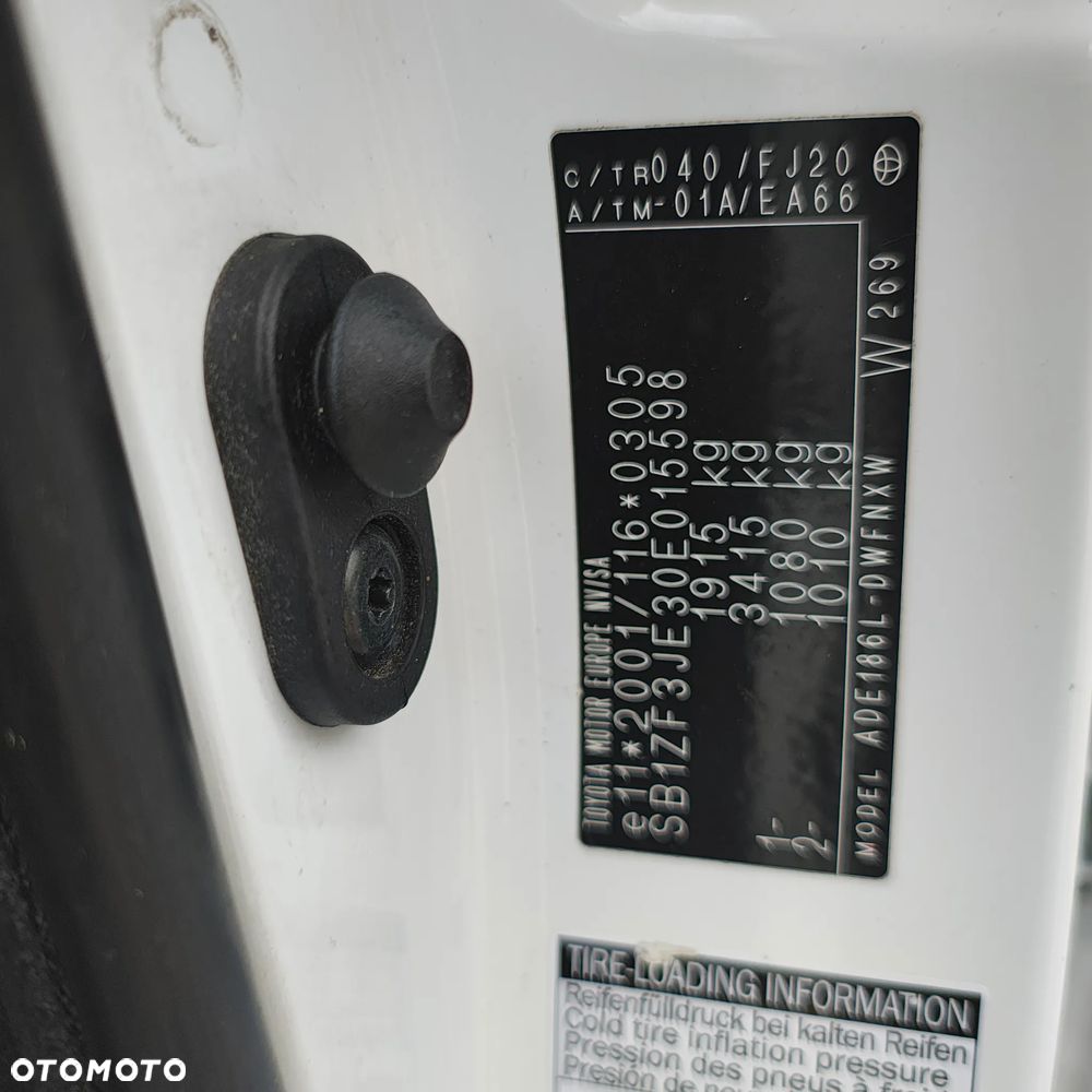 Toyota Auris 2.0 D-4D Premium Comfort - 27