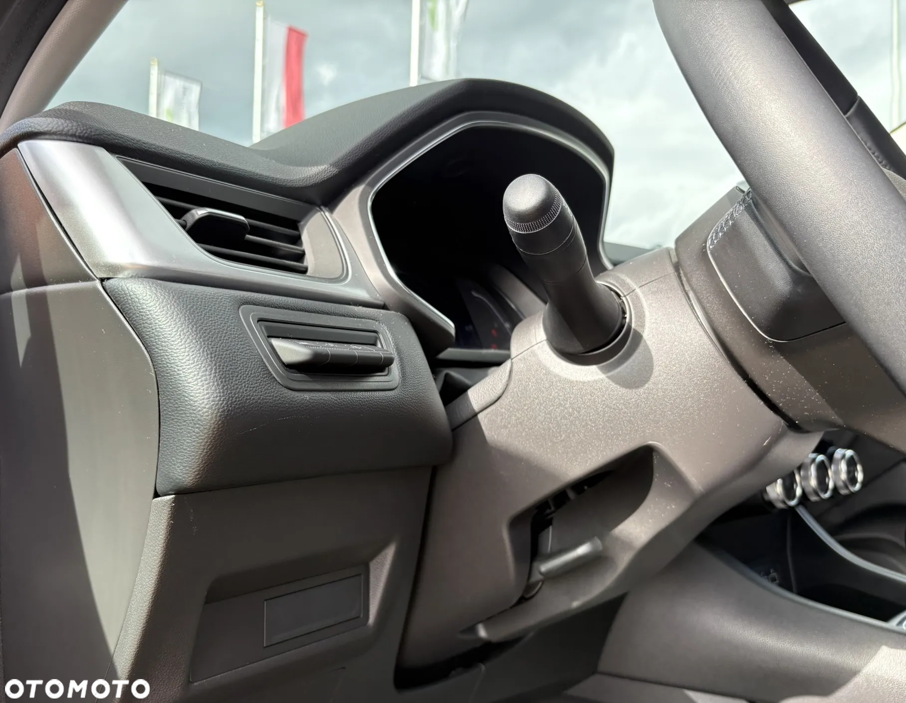 Renault Captur 1.6 E-TECH Full Hybrid 145 Intens - 11