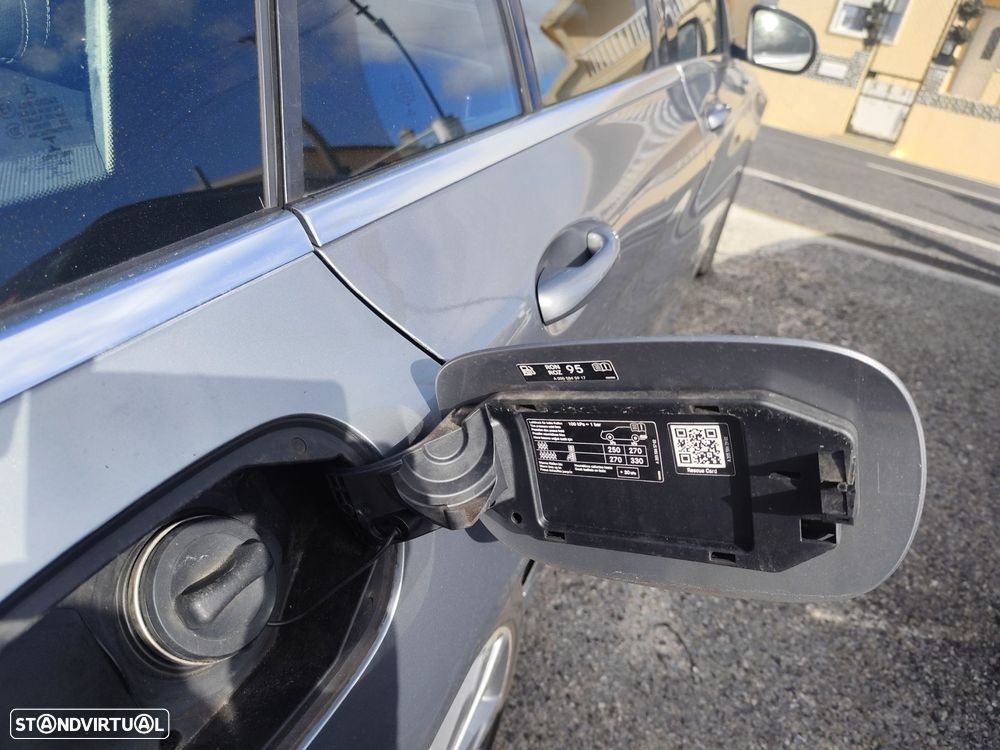 Mercedes-Benz C 350 e - 32