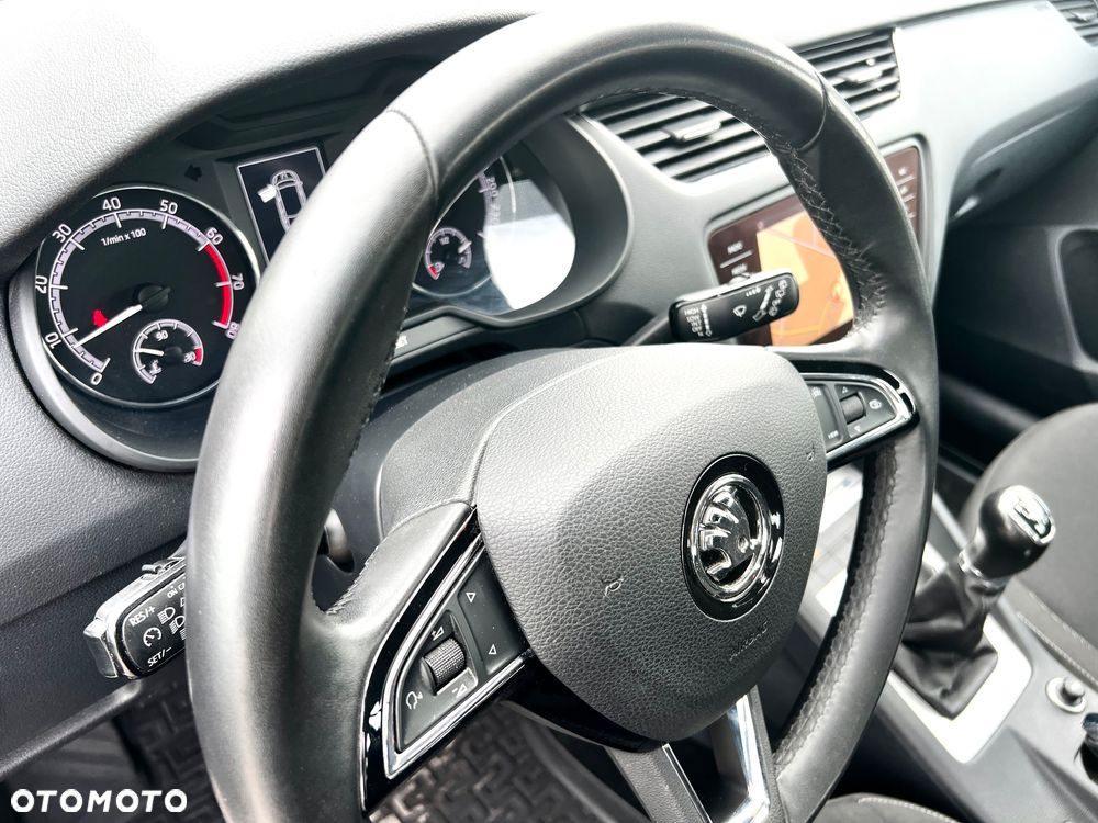 Kia Ceed 1.5 T-GDI Business Line Plus - 22