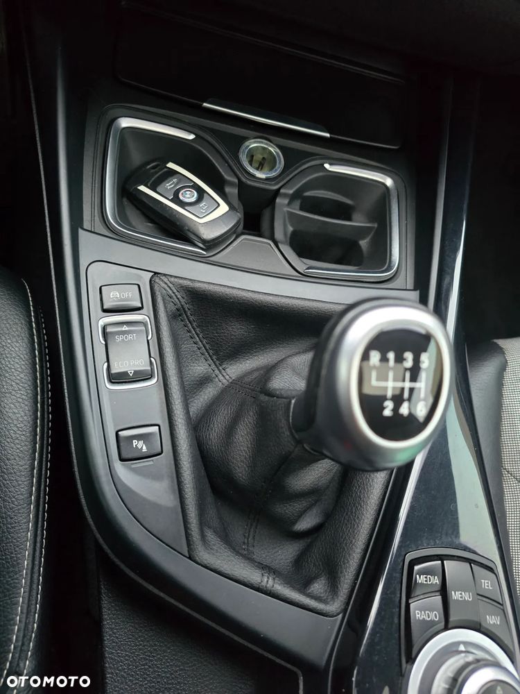 BMW Seria 1 118d DPF Edition Sport - 14