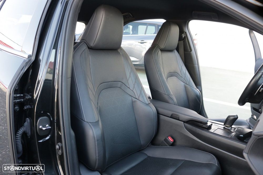 Lexus UX 300e Premium - 22