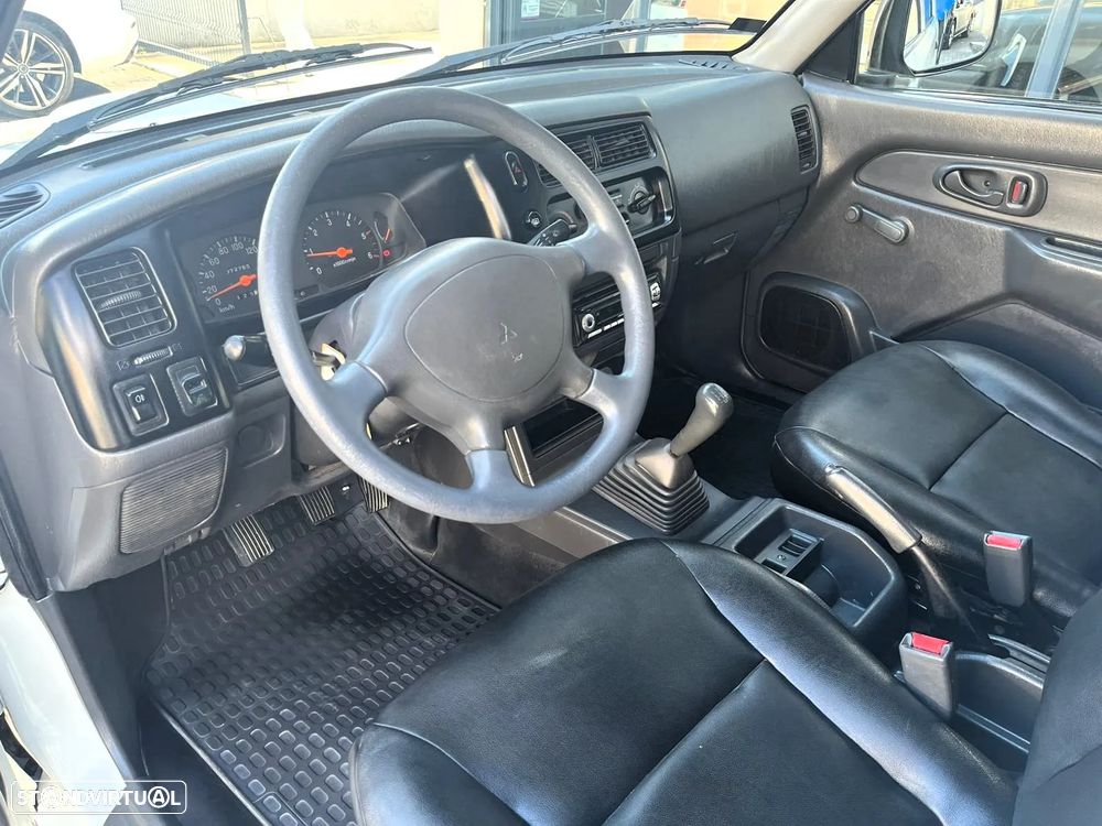 Mitsubishi L200 2.5 TD Cabine Dupla / Caixa Alumínio /  Com Iva - 16
