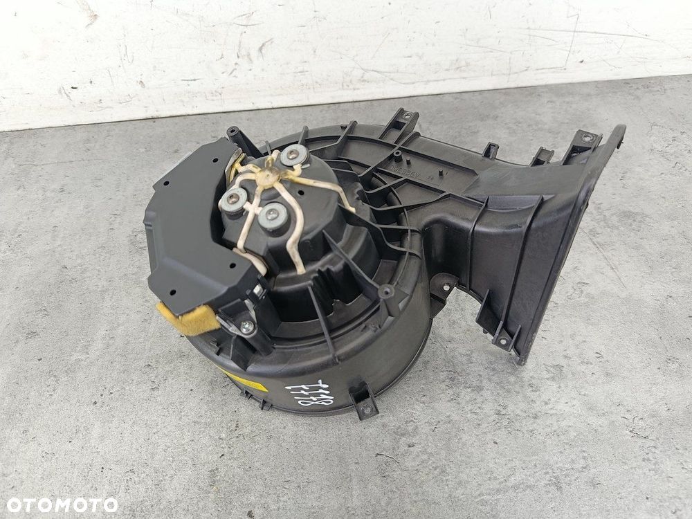 WENTYLATOR NAWIEWU, DMUCHAWA OPEL SIGNUM 985852T VALEO 1.9 CDTI - 1