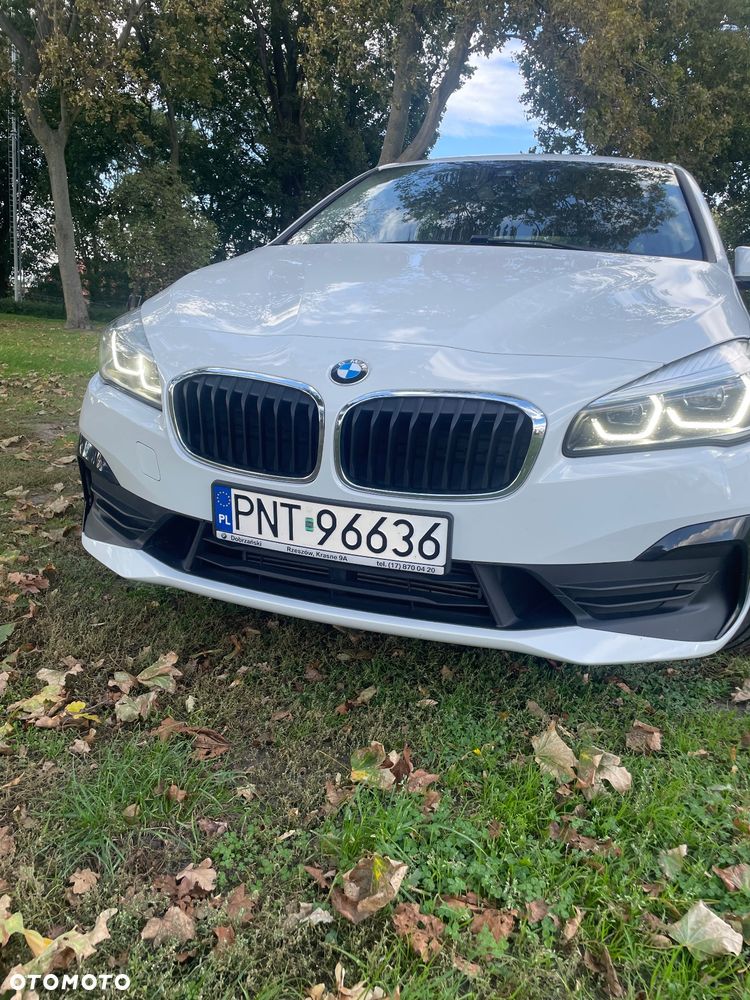 BMW Seria 2 218d - 6