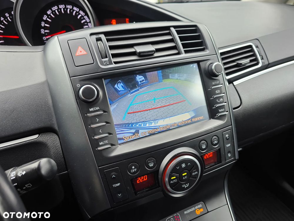 Toyota Verso 1.8 Premium 7os - 24