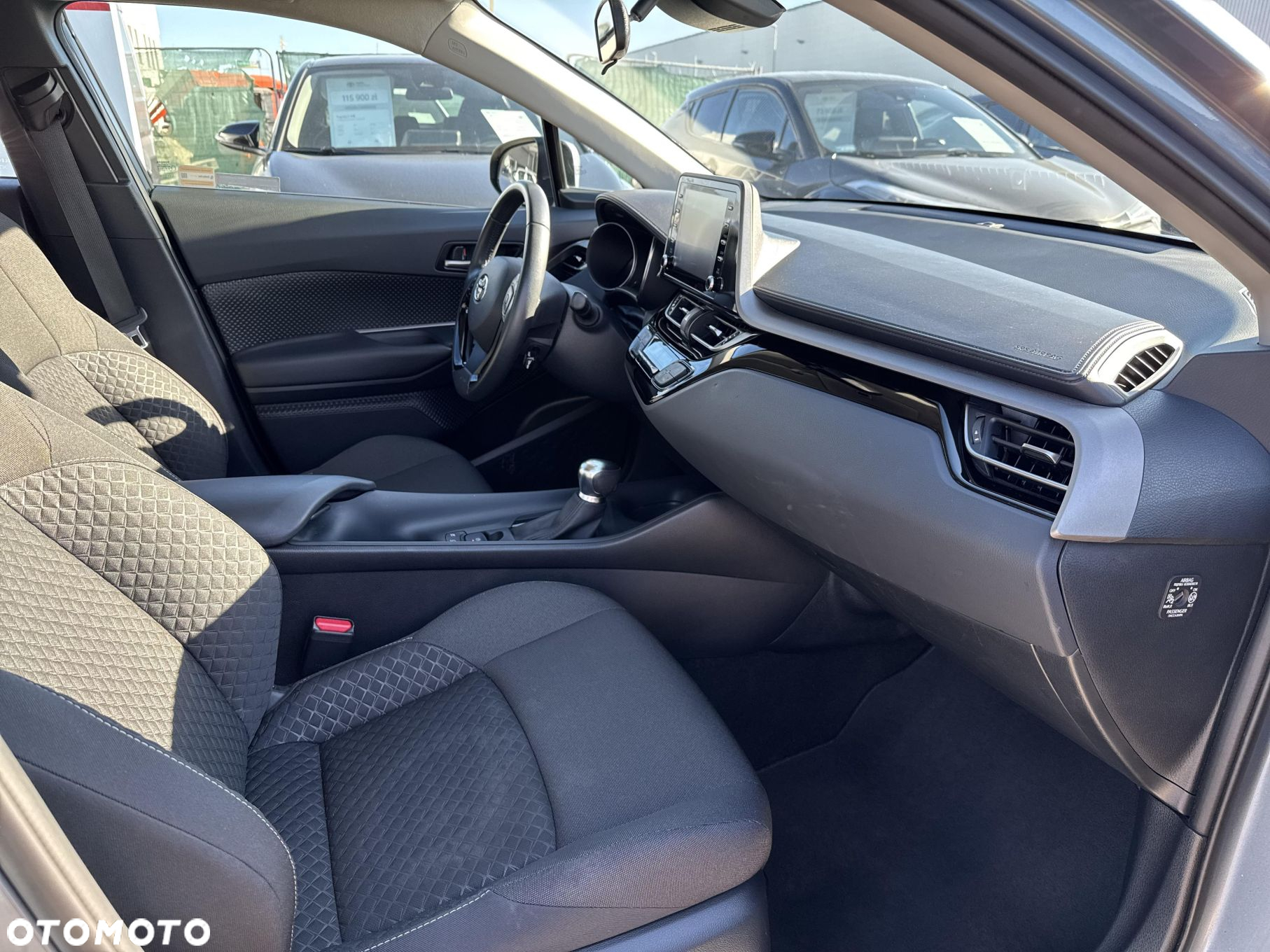 Toyota C-HR - 9
