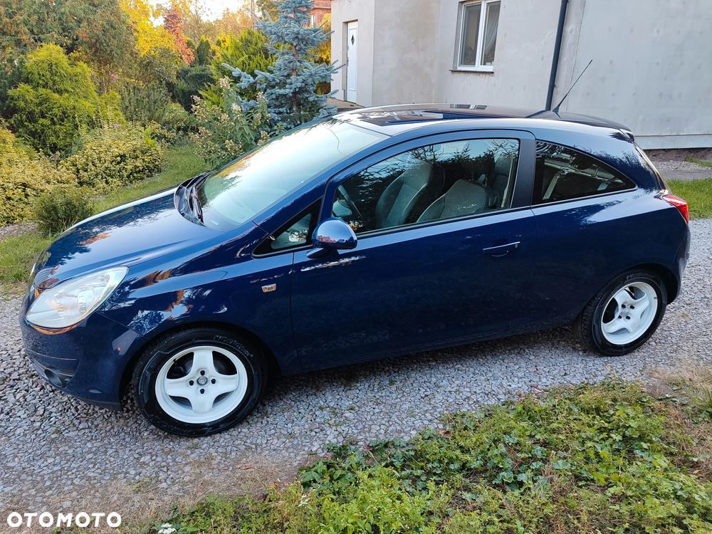 Opel Corsa 1.2 16V Cosmo - 4