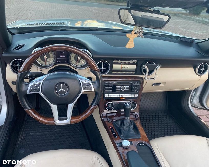 Mercedes-Benz SLK 250 CGI - 24