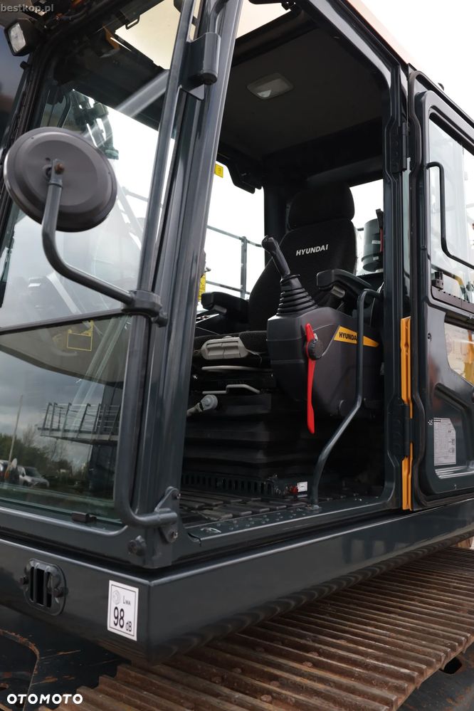 Hyundai HX220AL - 19