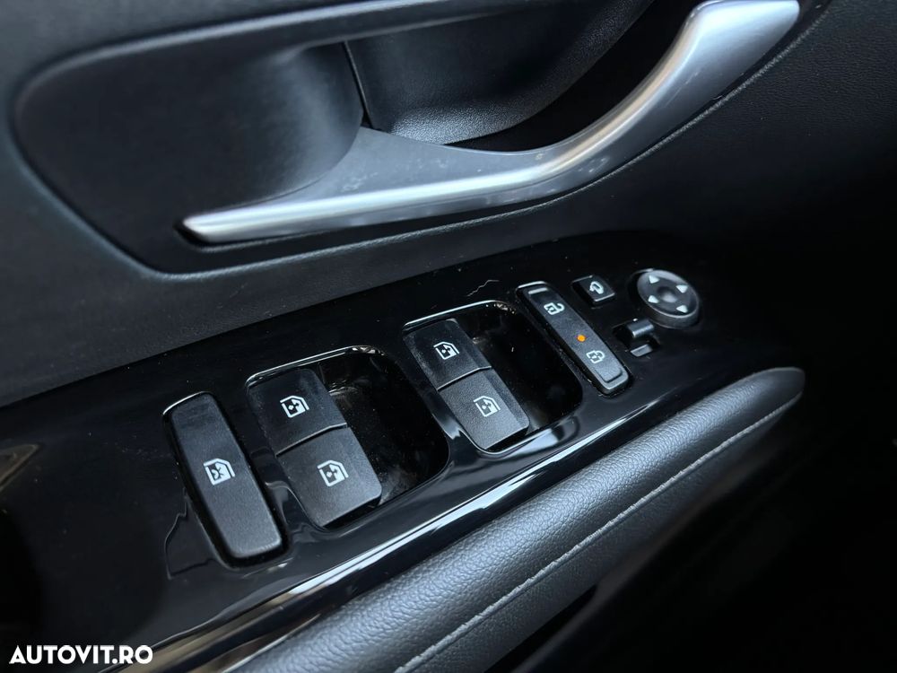 Hyundai Tucson 1.6 CRDi 48V-Hybrid 2WD DCT Trend - 31