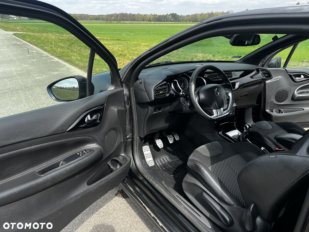 Citroën DS3 VTi 120 SoChic - 18