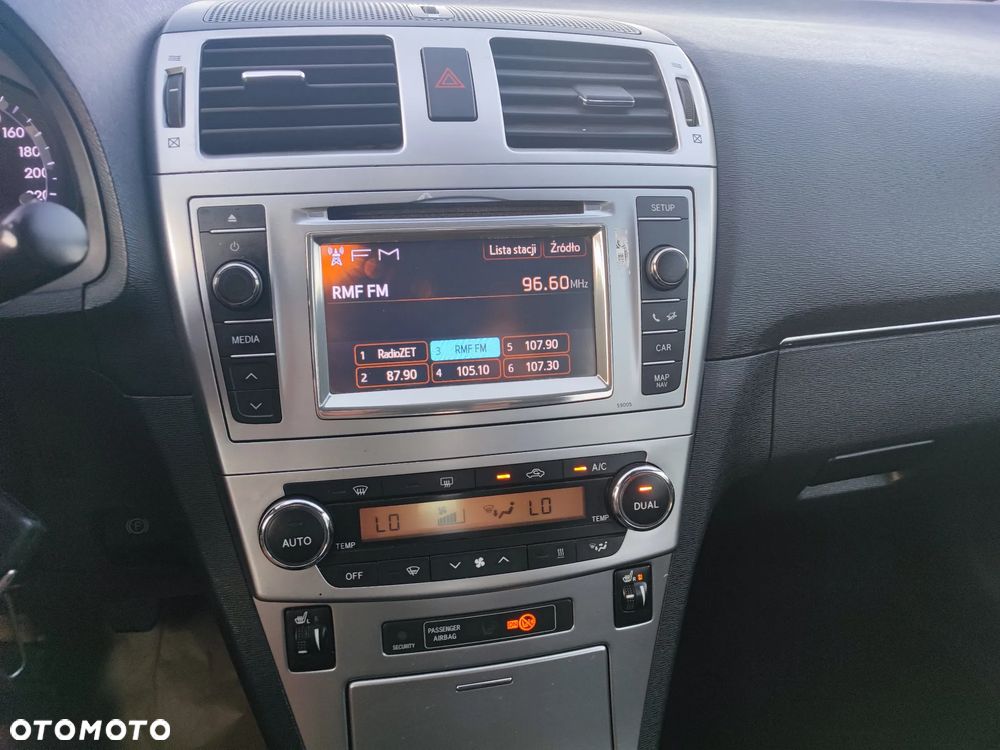 Toyota Avensis 2.0 D-4D Premium - 10